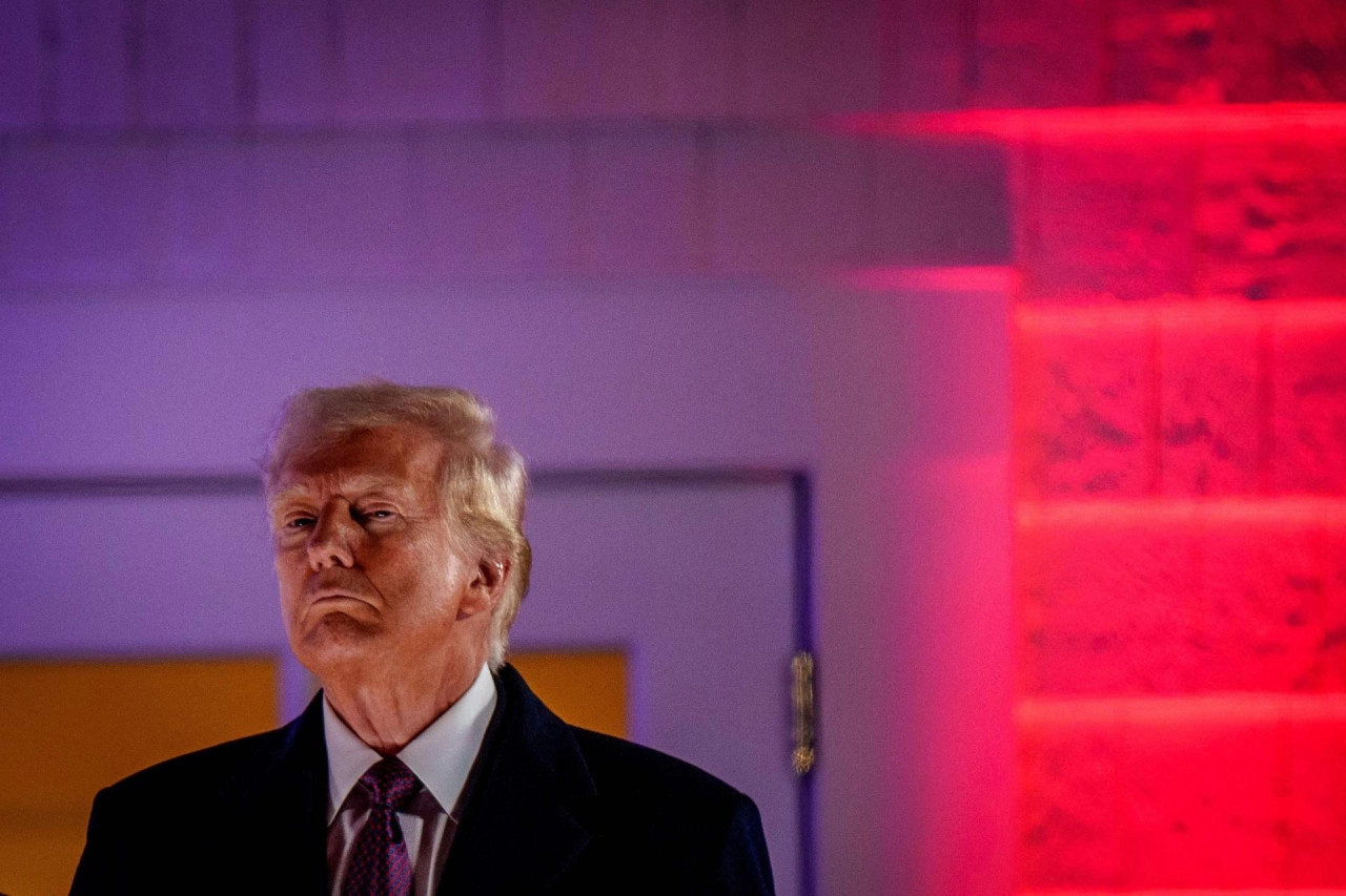 Ovo piće je omiljeno Trumpu? U Ovalnom uredu vratio crveni gumb za njega